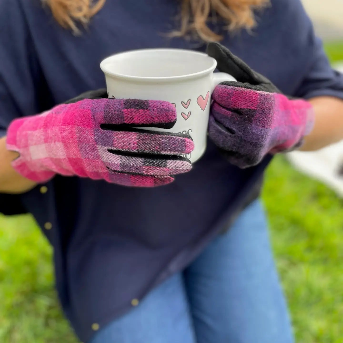 Sherry Pink Checkered Gloves