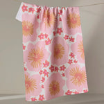 Pink Floral-patterned towel 