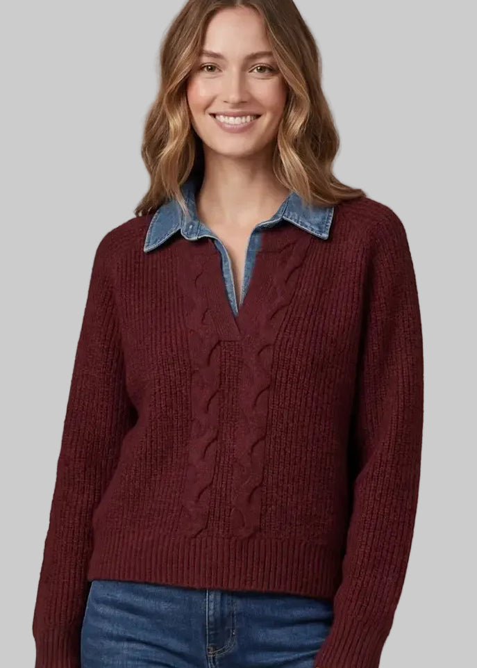 Burgundy women’s pullover with contrasting blue collar