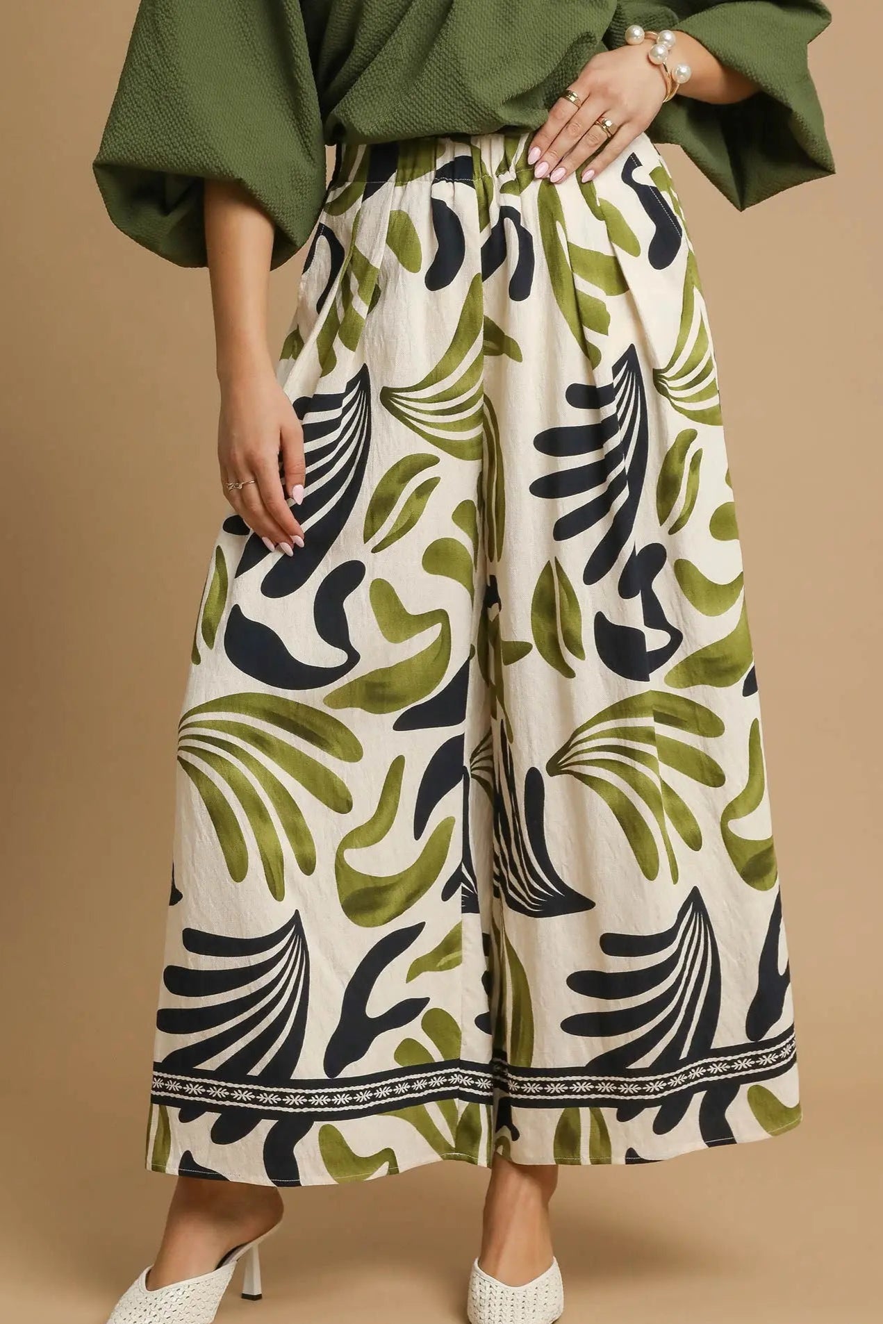 wide leg leafy print pants